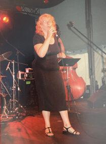 Eileen Joyce Harvey performs at a jazz festival in 1999, before her IPF diagnosis.