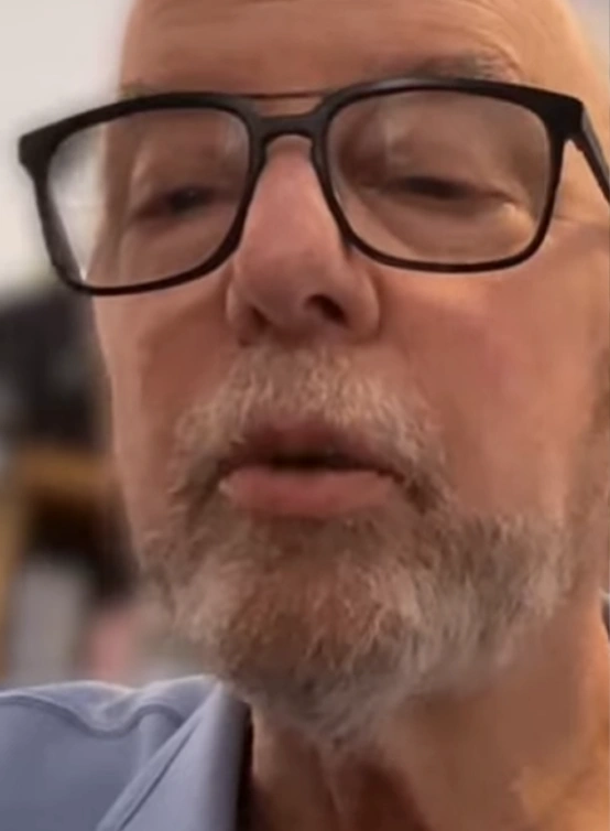 At first, oxygen felt like giving up. Mark shares how accepting oxygen therapy changed everything, improving his breathing, reducing coughing, and helping him regain his quality of life.