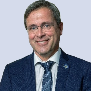 Dr. Martin Kolb, Hamilton