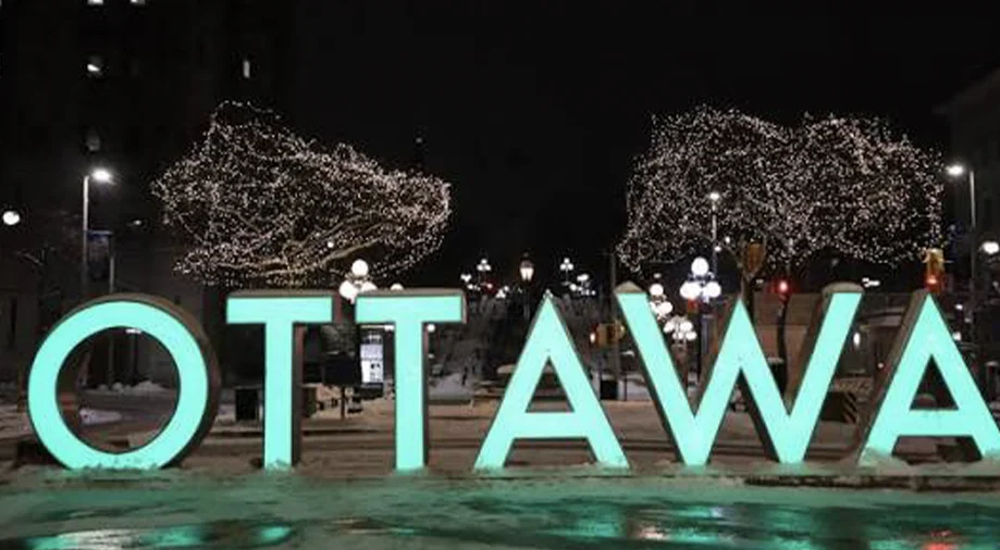 Lighting of Ottawa sign